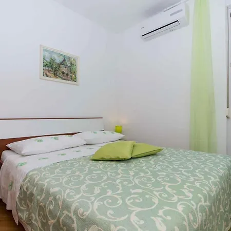 Two-bedroom In Okrug Gornji V Apartment Trogir