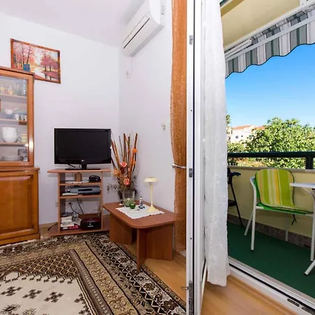 Two-bedroom In Okrug Gornji V * Trogir