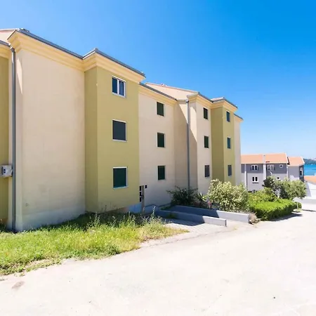 Two-bedroom In Okrug Gornji V Apartment Trogir