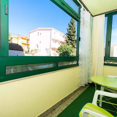 Apartment Two-bedroom In Okrug Gornji V *